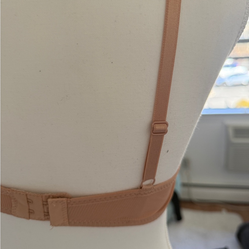 Lia’s Girl Nude Ribbed Push Up Bra 36A Adjustable Straps New With Tags - Picture 3 of 4